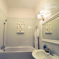 Queen Valery Hotel