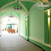 Vintage Hotel 
