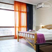 REEF Студиа 4-х местная