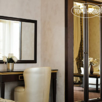 Vettriano Art Apartment