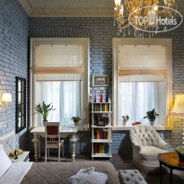 Hotel 19
