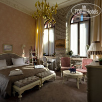 Hotel 19