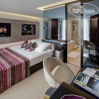 11 Mirrors Design Hotel