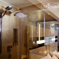 11 Mirrors Design Hotel 
