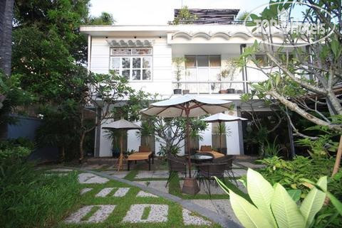 Hotelier's photos The Frangipani Villa-90s Hotel 4*
