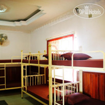  Angkor International Youth Hostel 