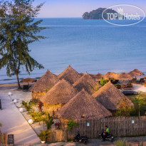 Mary Beach Hotel & Resort 