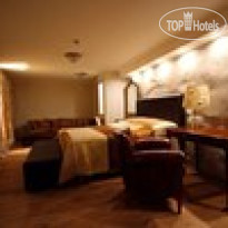 CRU Hotel