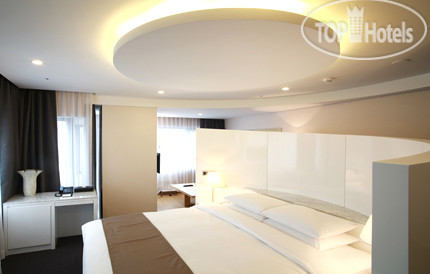 Hotel photo Center Mark 4*