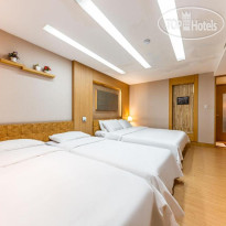 DH Naissance Hotel
