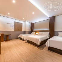 DH Naissance Hotel