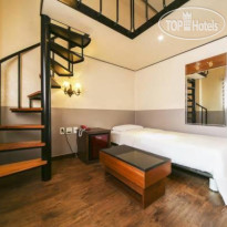 DH Naissance Hotel