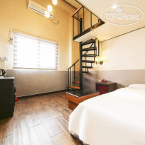 DH Naissance Hotel