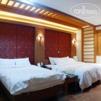 Hotel M Deluxe Twin Room