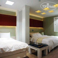 Hotel M Deluxe Twin Room