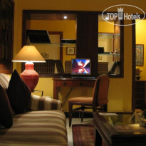 Longchamps Hotel Лобби