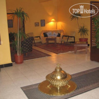 Longchamps Hotel Лобби
