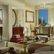 Four Seasons Hotel Cairo at The First Residence