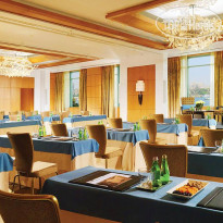 Four Seasons Hotel Cairo at Nile Plaza