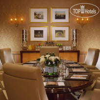 Four Seasons Hotel Cairo at Nile Plaza