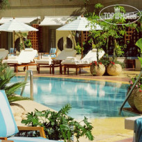 Four Seasons Hotel Cairo at Nile Plaza