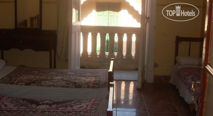 New photos from tourists Triomphe Hotel 