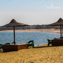Lasirena Beach & Resort