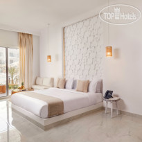 Tanoak Hotel