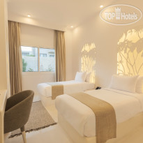 Tanoak Hotel