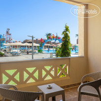 Pickalbatros Aqua Blu Resort - Hurghada Family Room Pool View