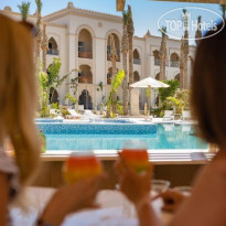 Бассейн в The Grand Palace 5*