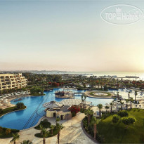 Бассейн с ленивой речкой в Steigenberger ALDAU Beach Hotel 5*