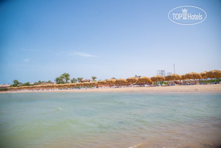 Пляж в Colonna Beach 4*