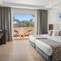 Pickalbatros Palace Resort - Hurghada Family Room Pool View