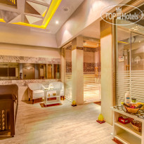 AMC Royal Hotel & Spa 