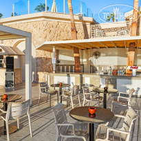 Pickalbatros Citadel Resort - Sahl Hasheesh Бар у бассейна Infinity