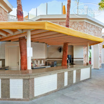 Pickalbatros Citadel Resort - Sahl Hasheesh Бар у бассейна Infinity