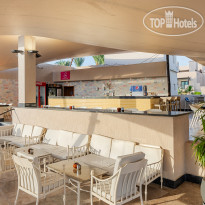 Pickalbatros Oasis Hotel - Port Ghalib Бар у бассейна