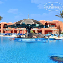 Открытый бассейн в Swisstouch Oriental Resort Marsa Alam 4*