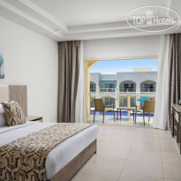 Albatros Makadi Resort Family Connected Room Pool Vie