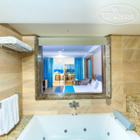 Serenity Alpha Beach 