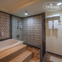 Serenity Alpha Beach 