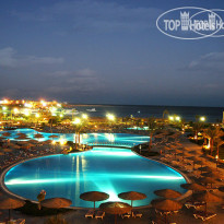 Три бассейна (открытые и закрытые) в Tia Heights Makadi Bay 5*