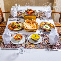 Serenity Alma Heights Andalucia Oriental Restaurant 