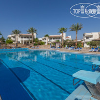 Naama Bay Hotel & Resort Олимпийский бассейн.
Вокруг не