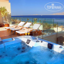 Coral Sea Waterworld 