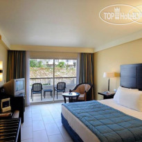 Reef Oasis Blue Bay Resort & Spa