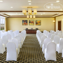 DoubleTree by Hilton Sharks Bay Resort 