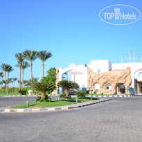 Ivy Cyrene Island Aqua Park Resort 