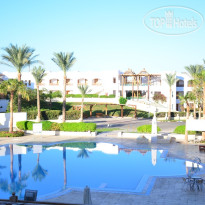 Ivy Cyrene Island Aqua Park Resort 